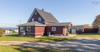 2484 Highway 1 — photo 4