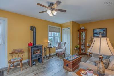 6437 Shore Road West — photo 8