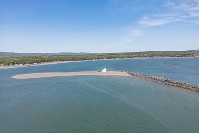 208 Lighthouse Road — photo 3