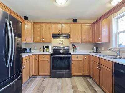 17 Menlow Court — photo 2