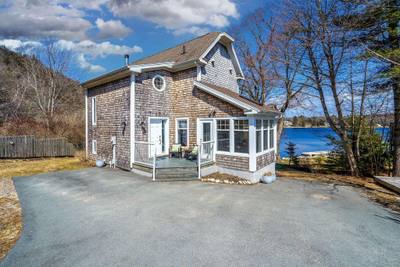 10 Schooner Cove Road — photo 2