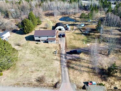 636 Macdonald Road — photo 3