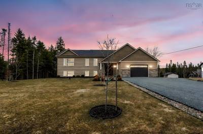 237 Magenta Drive — photo 2