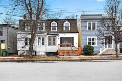 2490 John Street — photo 2