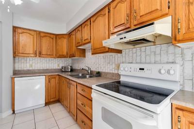 34 Trailwood Place — photo 6