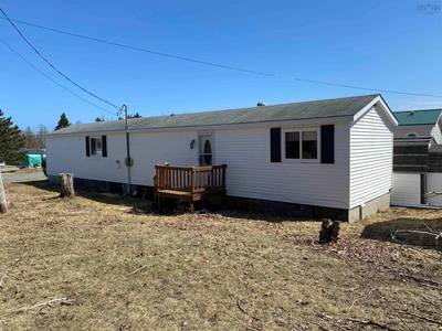 28 Christina Drive — photo 3