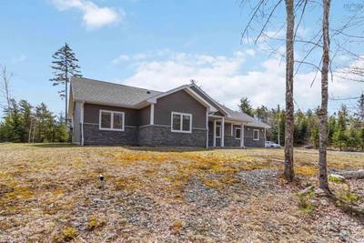 60 Danica Drive — photo 3