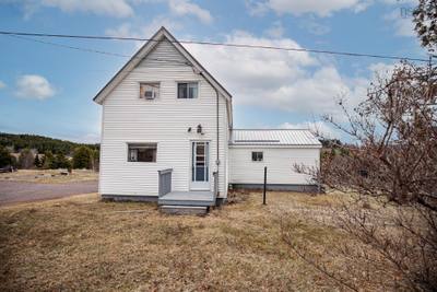 104 Yorke Settlement Road — photo 2