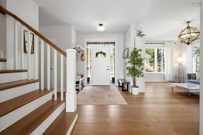460 Mccabe Lake Drive — photo 5