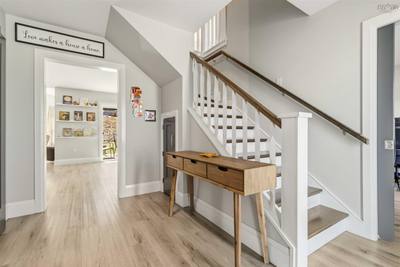 17 Concordia Drive — photo 2