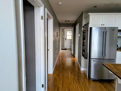 368 Lakeshore Drive — photo 5