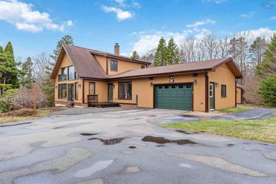 44 Bluenose Drive — photo 3