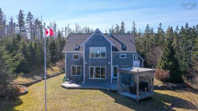 55 Lintlops Road — photo 3
