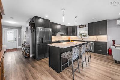 35 Elizabeth Avenue — photo 7