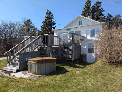 1692 Granville Road — photo 4