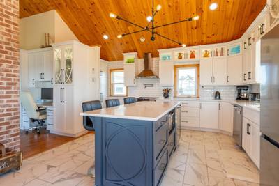 2435 Main Shore Road — photo 5