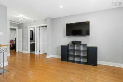 52 Shrewsbury Road — photo 4