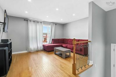 52 Shrewsbury Road — photo 6