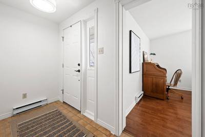 789 Canard Street — photo 5