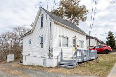 1017 George Street — photo 3