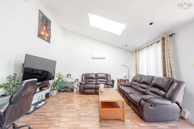 494 Lorne Street — photo 3