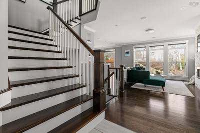139 Hollyhock Way — photo 8