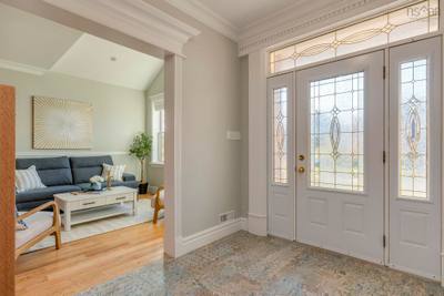 153 Ravines Drive — photo 3