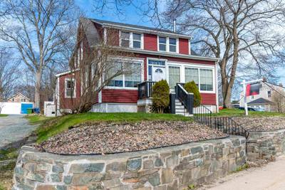 212 Windmill Road — photo 2