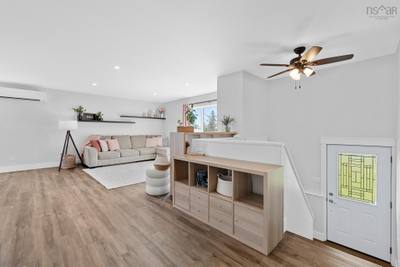 23 Retson Drive — photo 2