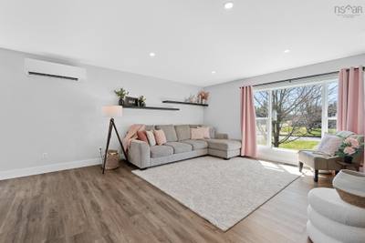 23 Retson Drive — photo 3