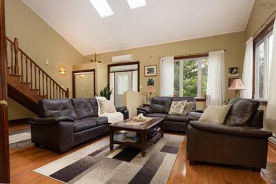11 Millview Avenue — photo 3