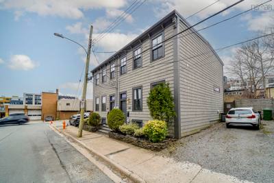 2446 James Street — photo 2