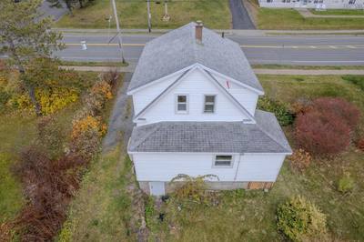 214 Alexandra Street — photo 5