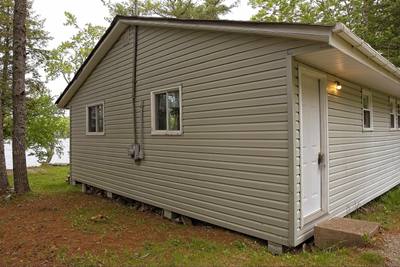 399 Leville Road — photo 3