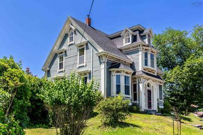 40 Pleasant Street — photo 2