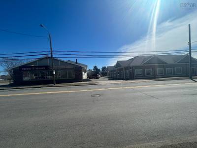 526 East River Road #B — photo 3