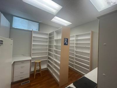 526 East River Road #B — photo 8