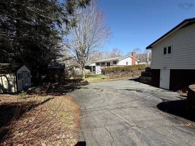 293 Kydd Street — photo 4