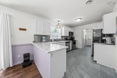 3340 Sackville Drive — photo 8