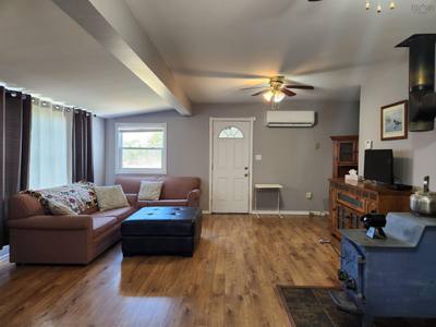 2280 Loch Lomond Road — photo 3
