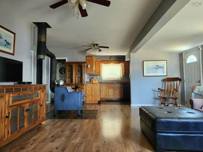 2280 Loch Lomond Road — photo 4
