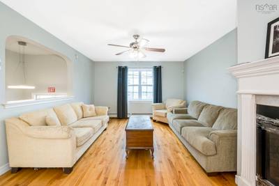16 Prestwick Close — photo 4