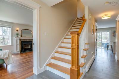 48 Gleneagles Drive — photo 4