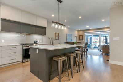 13 Helen Creighton Court — photo 6