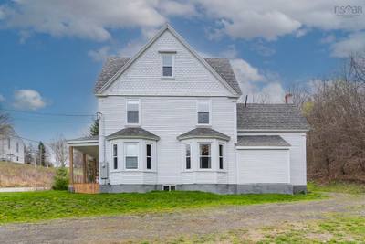 472 Highway 1 — photo 2