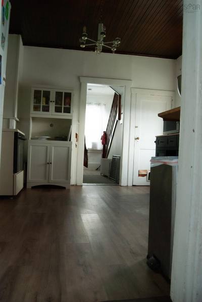 319 Cockburn Street — photo 8