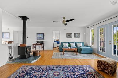 37 Orchard Heights — photo 8