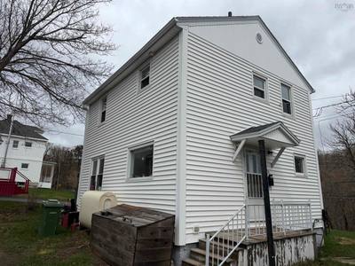 30 Munroe Avenue — photo 2
