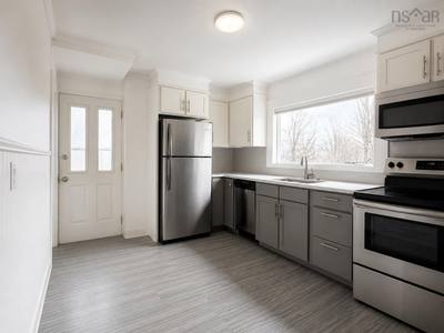 30 Munroe Avenue — photo 3