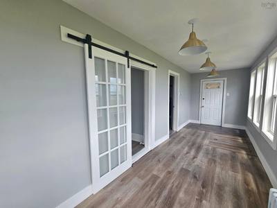 455 Purves Street — photo 7